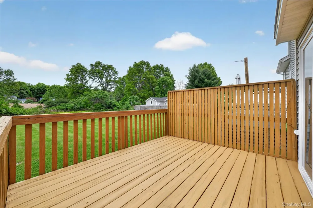 16 Woodfield Drive Washingtonville, NY 10992