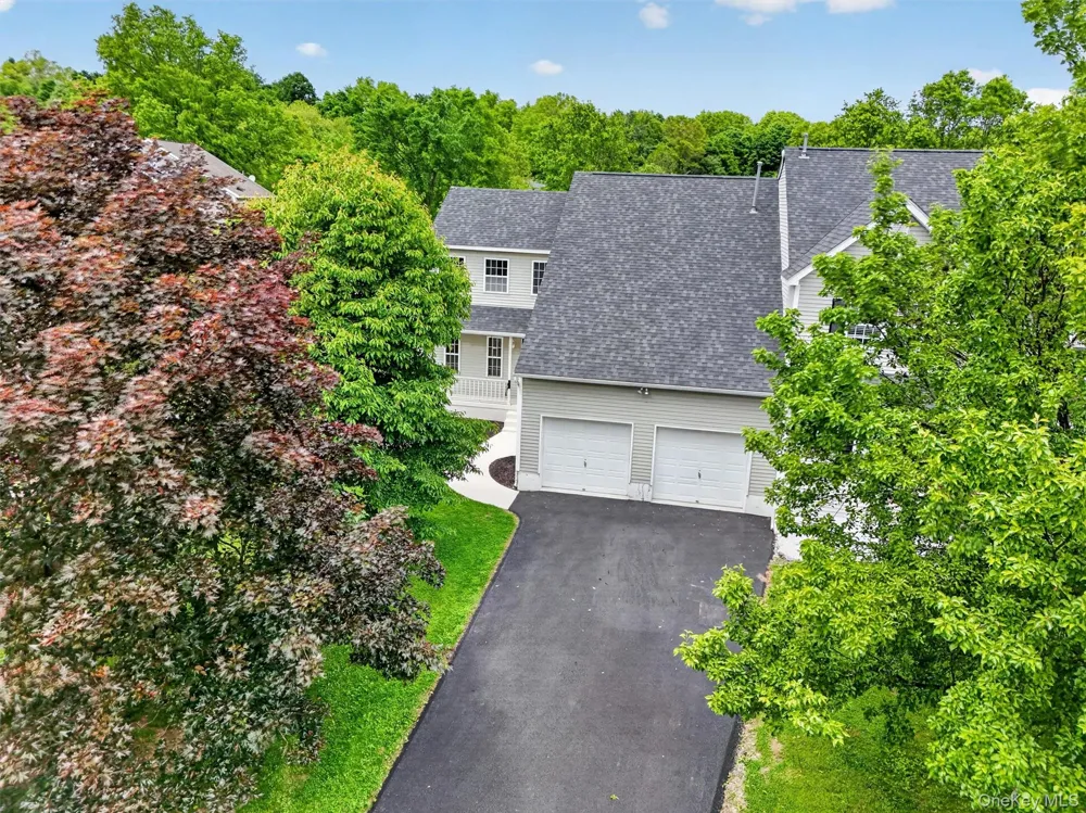 16 Woodfield Drive Washingtonville, NY 10992