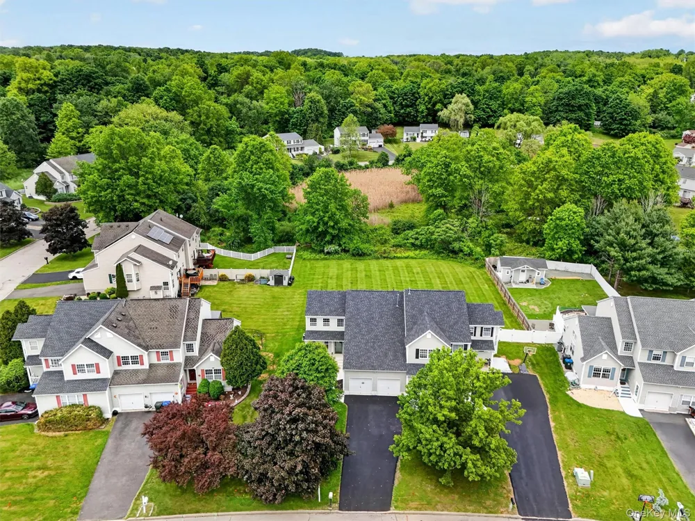 16 Woodfield Drive Washingtonville, NY 10992