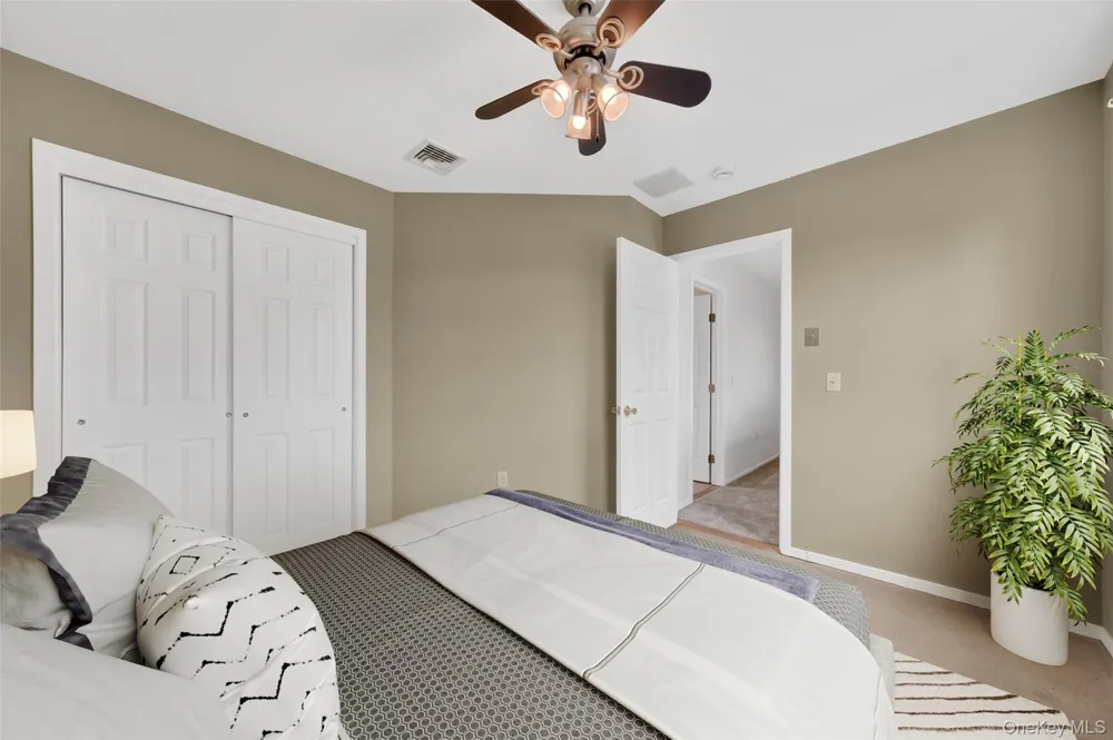 16 Woodfield Drive Washingtonville, NY 10992