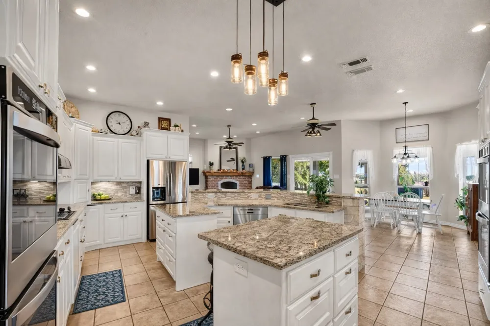 737 County Road 4699 Boyd, TX 76023
