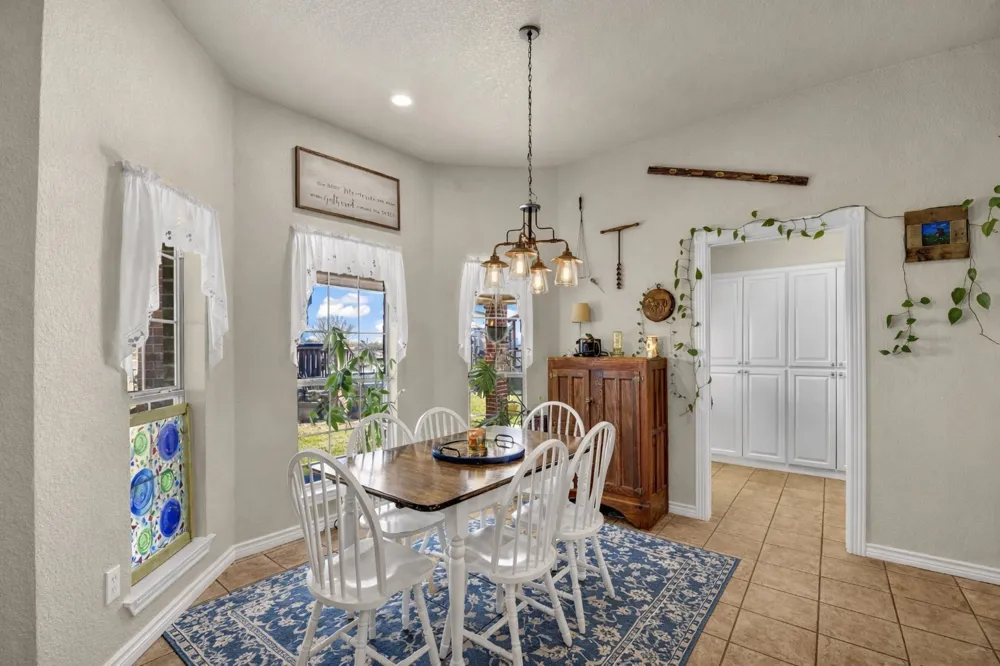 737 County Road 4699 Boyd, TX 76023