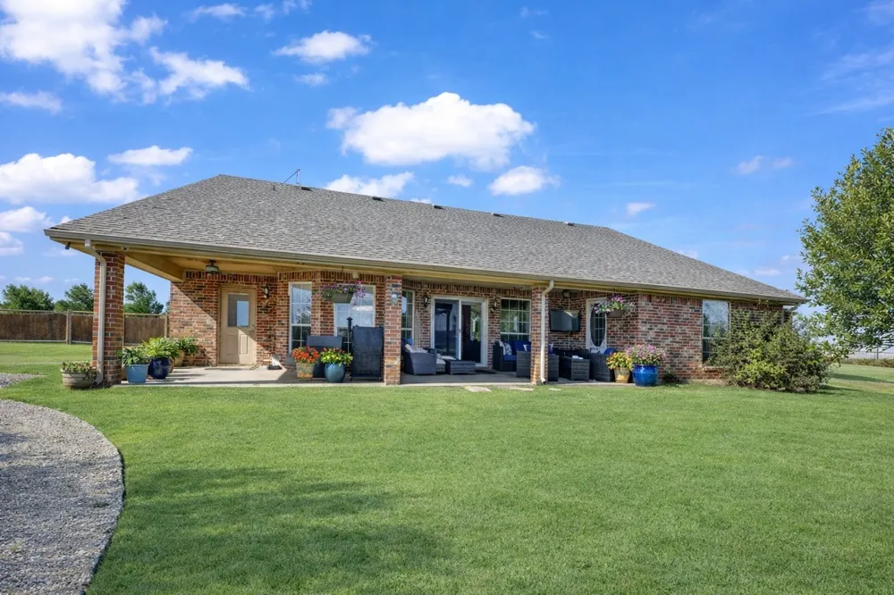 737 County Road 4699 Boyd, TX 76023