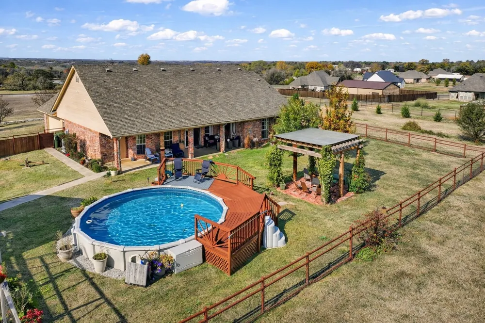 737 County Road 4699 Boyd, TX 76023