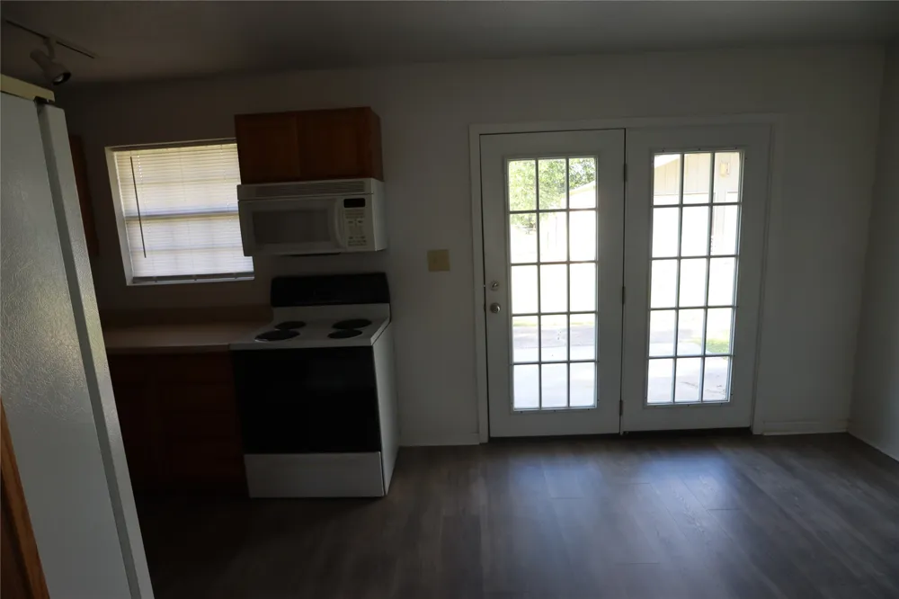 1223 Meadowbrook Street Ranger, TX 76470