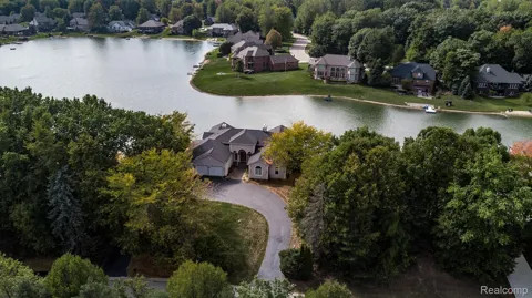 68373 Lake Angela Pointe