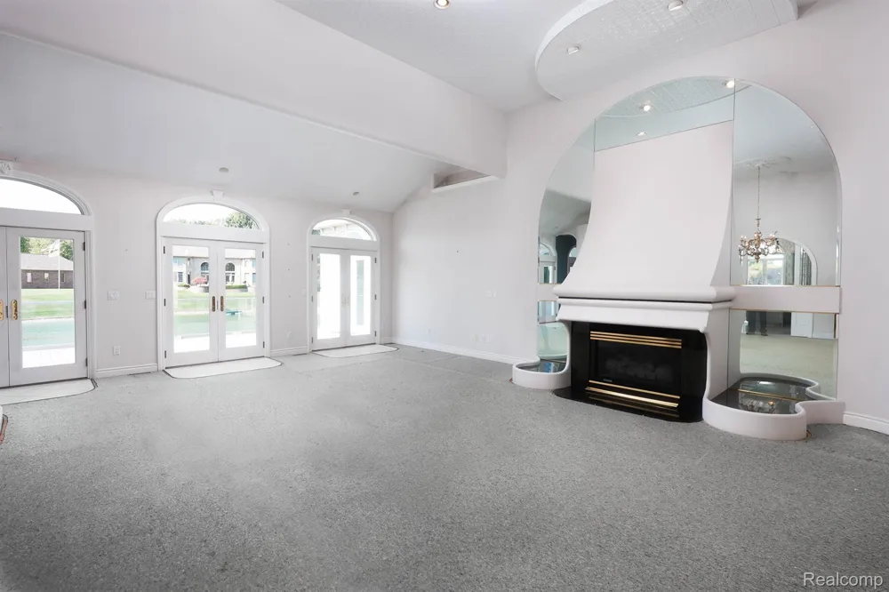68373 Lake Angela Pointe Richmond City, MI 48062