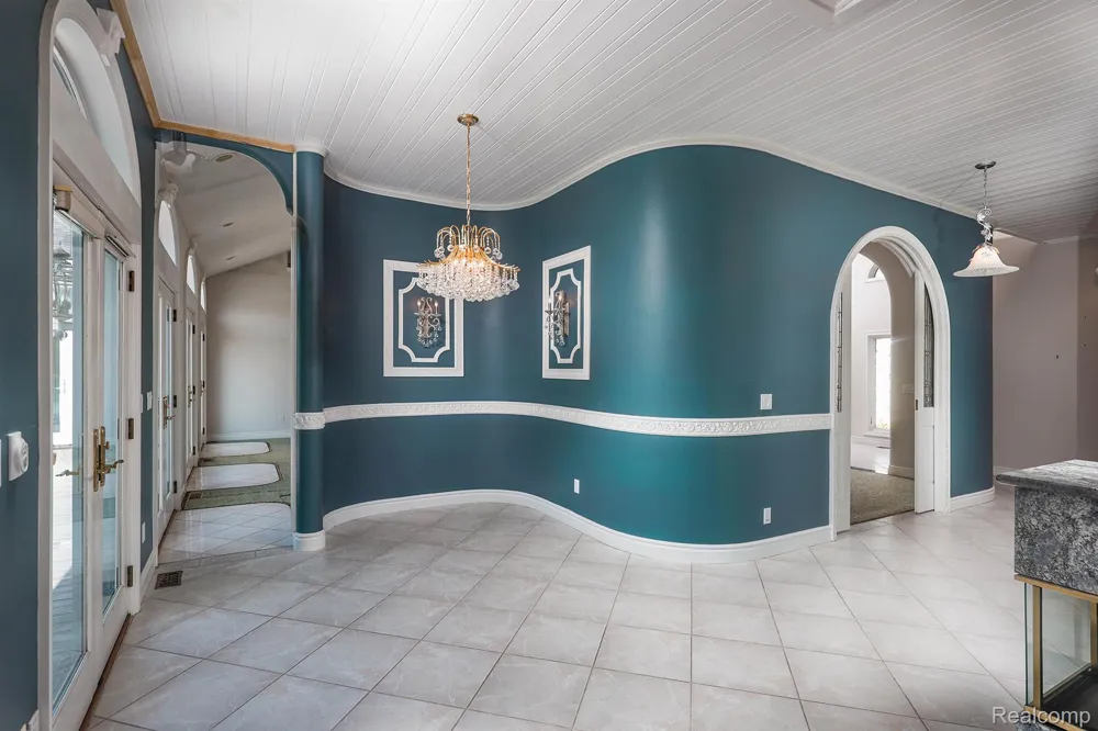 68373 Lake Angela Pointe Richmond City, MI 48062