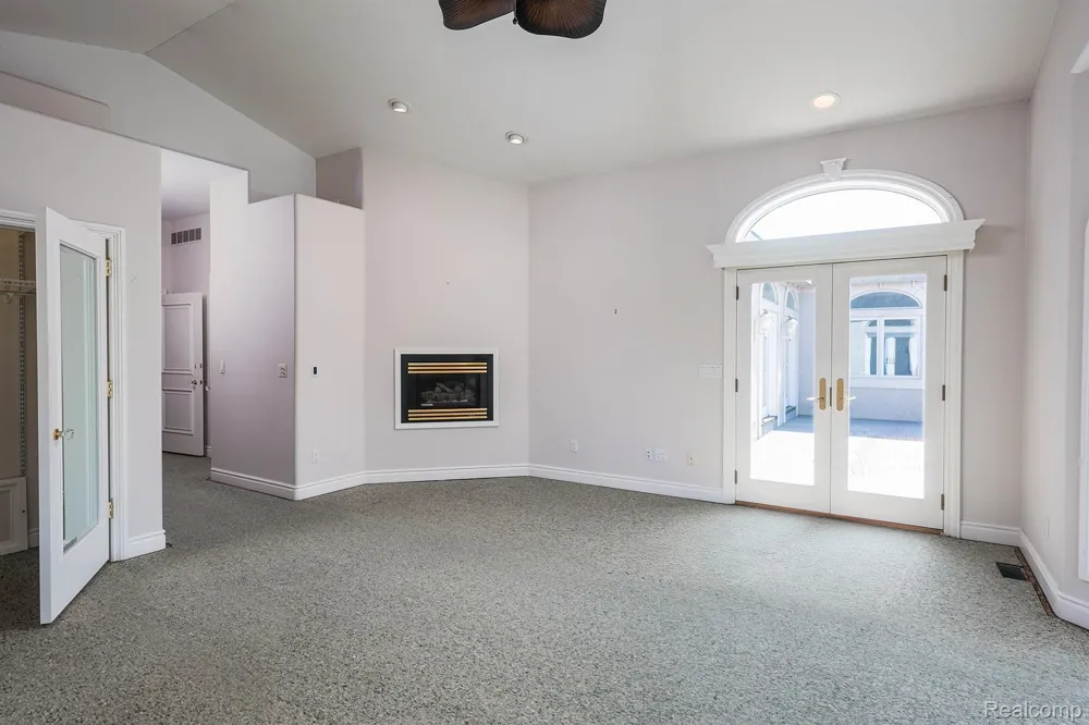 68373 Lake Angela Pointe Richmond City, MI 48062