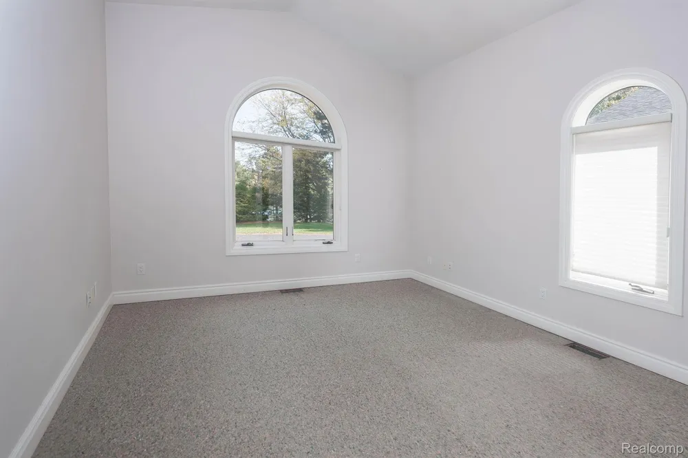 68373 Lake Angela Pointe Richmond City, MI 48062