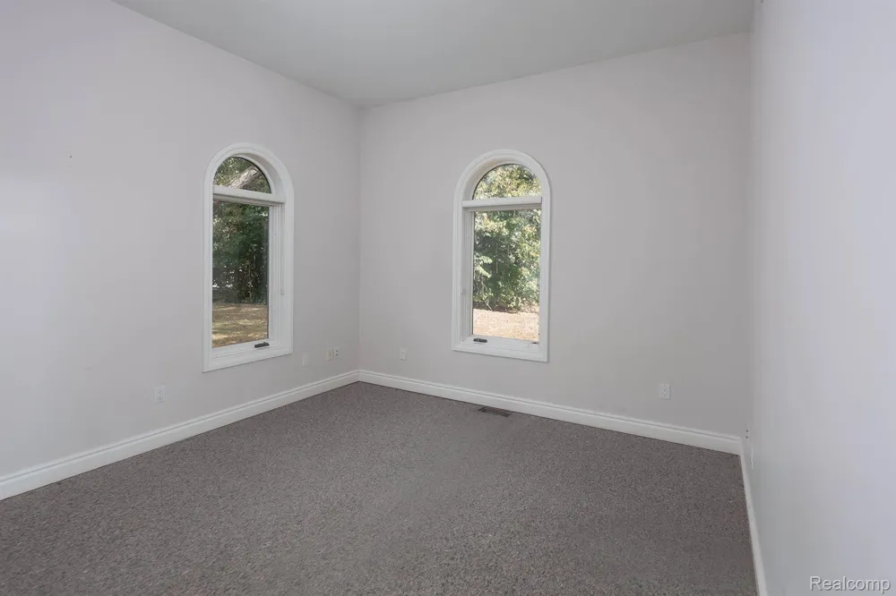 68373 Lake Angela Pointe Richmond City, MI 48062