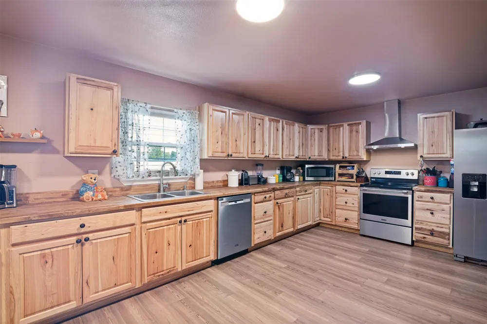 256 VZ County Road 2507 Canton, TX 75103
