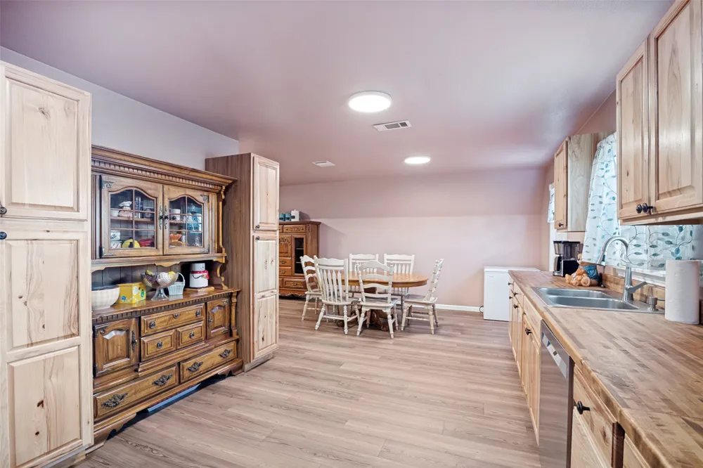 256 VZ County Road 2507 Canton, TX 75103