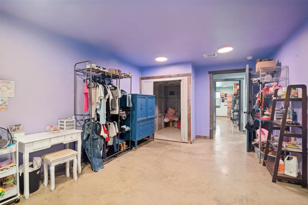 256 VZ County Road 2507 Canton, TX 75103