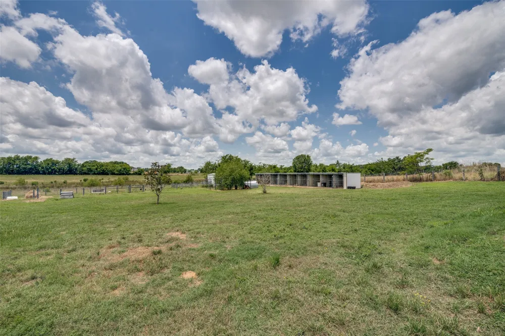 256 VZ County Road 2507 Canton, TX 75103