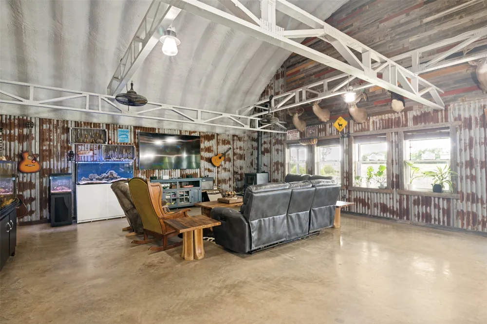 256 VZ County Road 2507 Canton, TX 75103