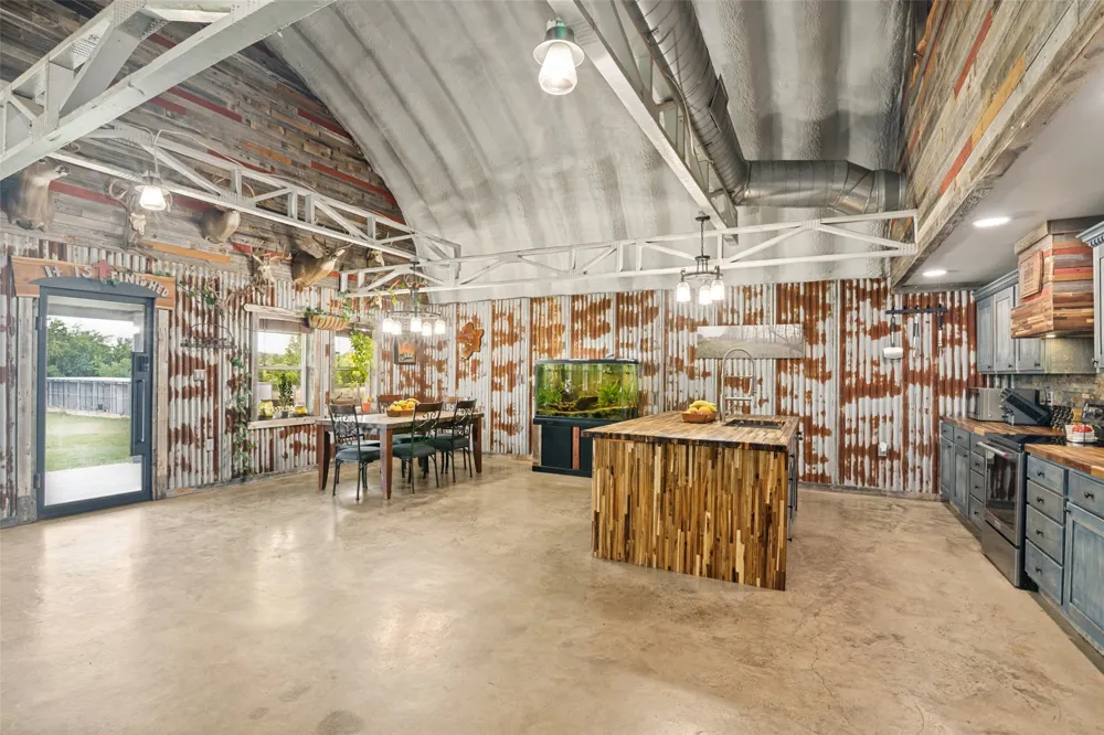 256 VZ County Road 2507 Canton, TX 75103