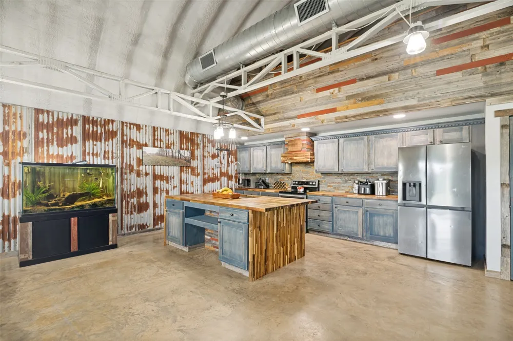 256 VZ County Road 2507 Canton, TX 75103