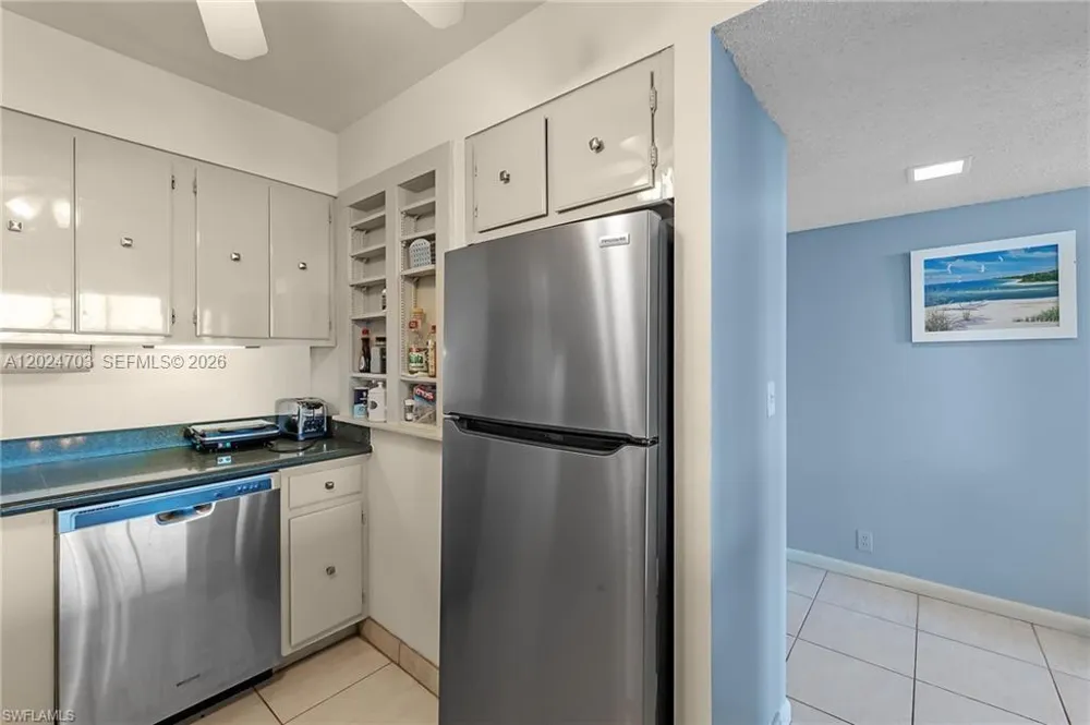 5 Bluebill #403 Naples, FL 34108