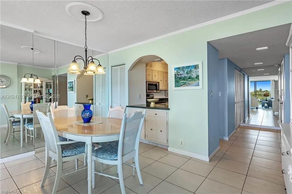 5 Bluebill #403 Naples, FL 34108