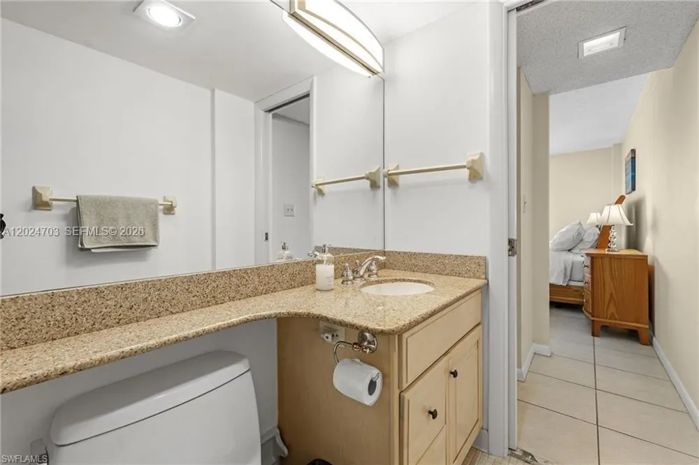 5 Bluebill #403 Naples, FL 34108