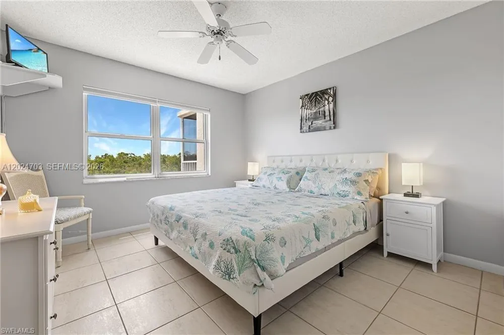 5 Bluebill #403 Naples, FL 34108