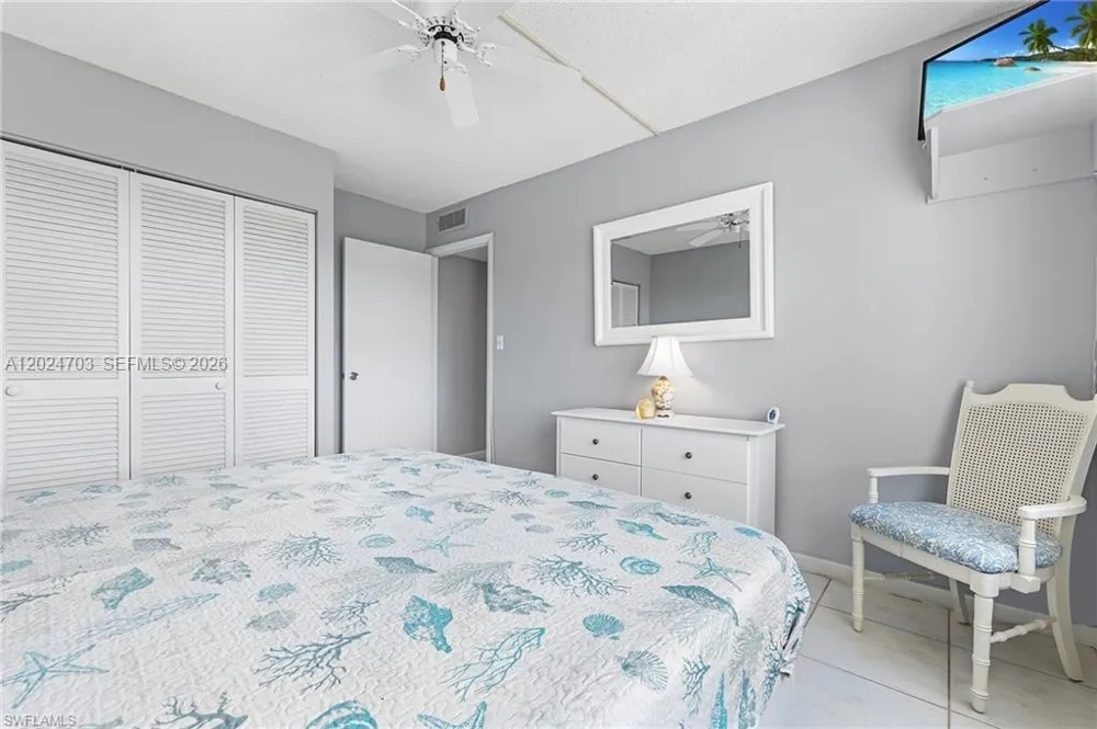 5 Bluebill #403 Naples, FL 34108