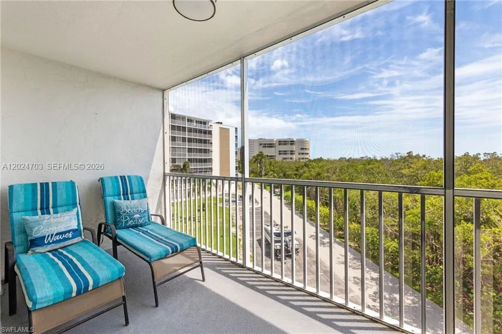 5 Bluebill #403 Naples, FL 34108