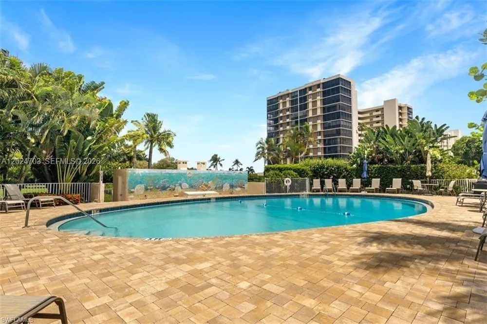 5 Bluebill #403 Naples, FL 34108