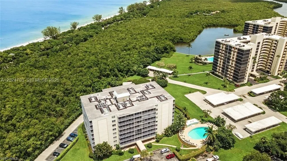 5 Bluebill #403 Naples, FL 34108