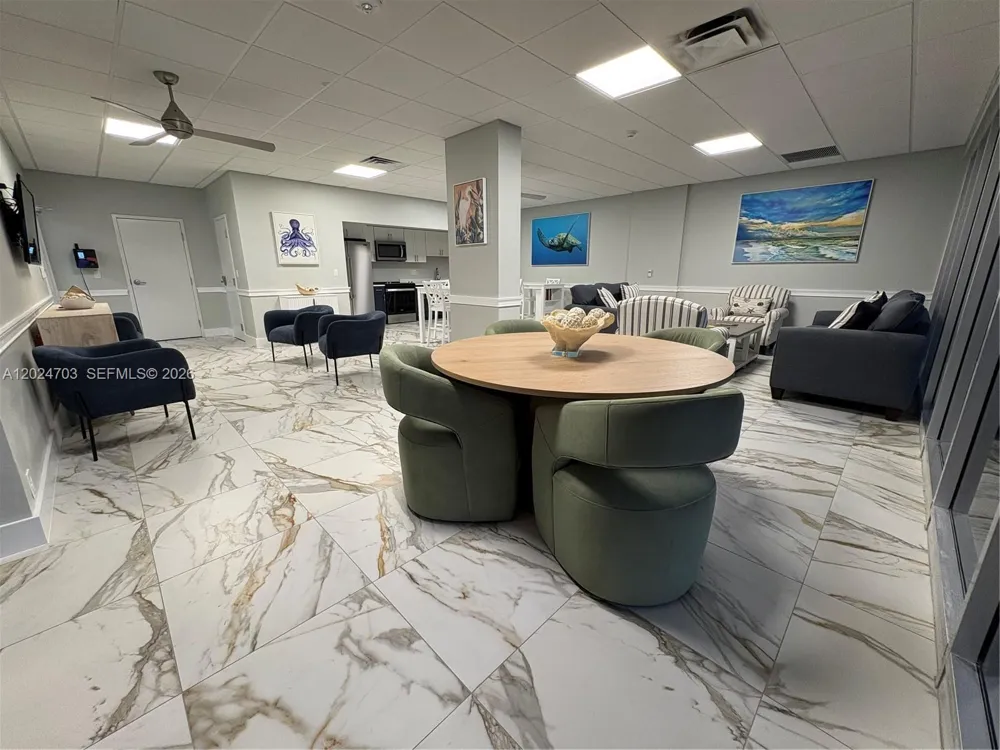 5 Bluebill #403 Naples, FL 34108