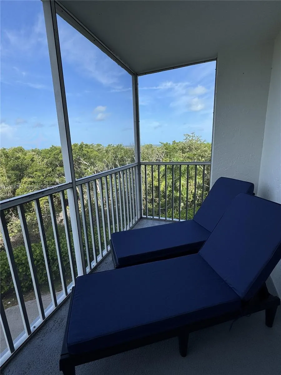5 Bluebill #403 Naples, FL 34108