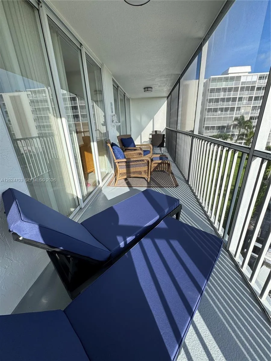 5 Bluebill #403 Naples, FL 34108