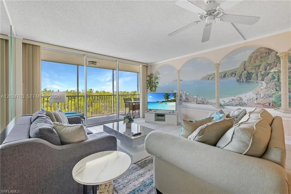 5 Bluebill #403 Naples, FL 34108