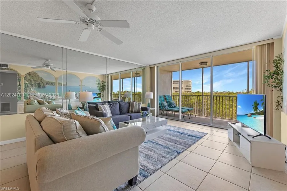 5 Bluebill #403 Naples, FL 34108