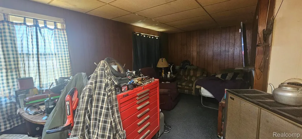 1819 S Niagara Street Saginaw City, MI 48602