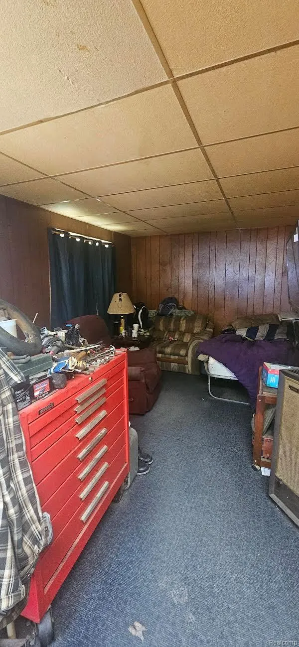 1819 S Niagara Street Saginaw City, MI 48602