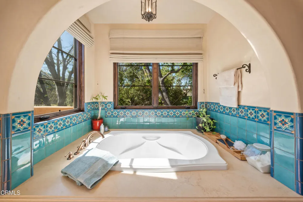 561 Saddle Lane Ojai, CA 93023