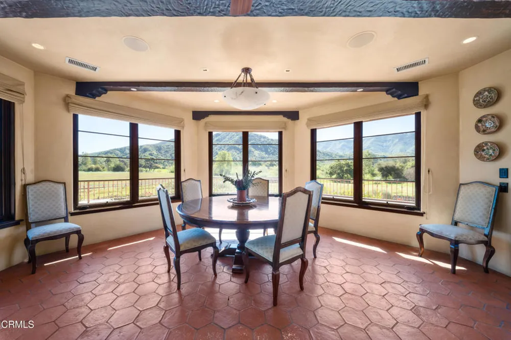 561 Saddle Lane Ojai, CA 93023