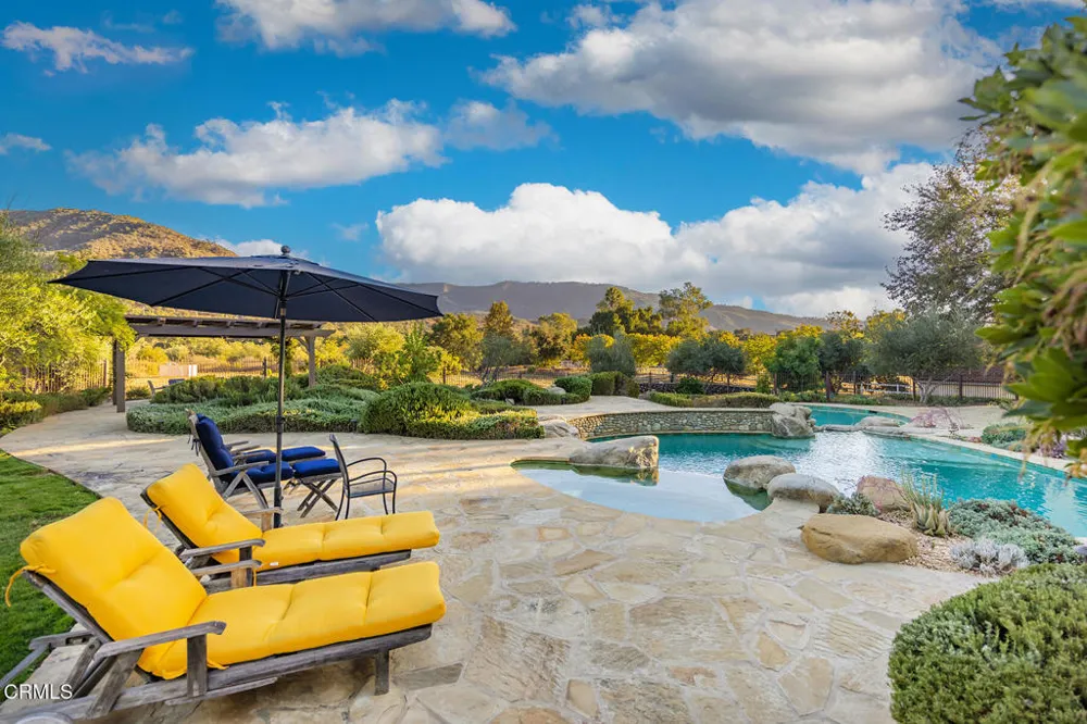 561 Saddle Lane Ojai, CA 93023