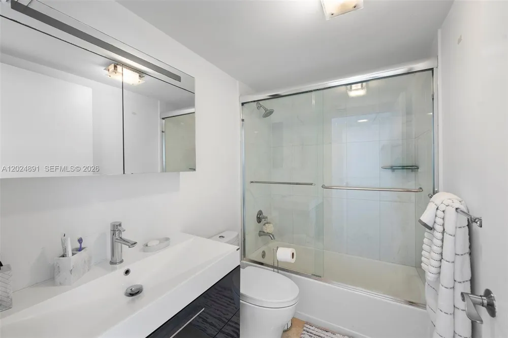 10175 Collins Ave #1505 Bal Harbour, FL 33154