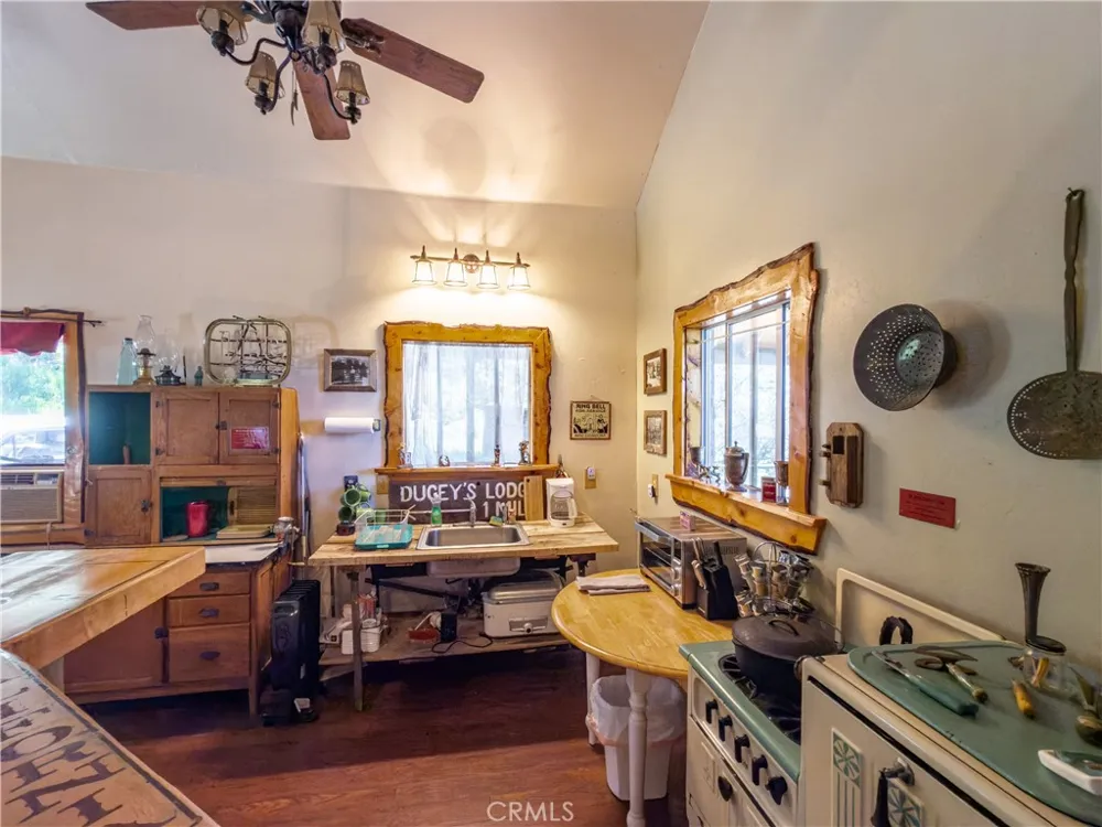 51571 Coyote Ridge Oakhurst, CA 93644