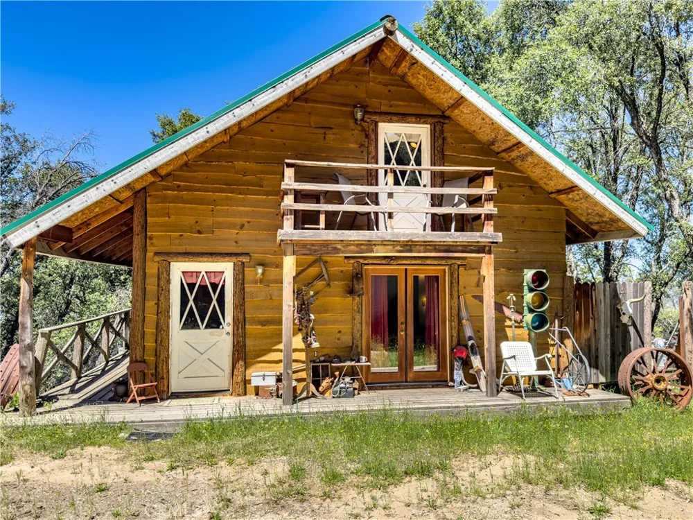 51571 Coyote Ridge Oakhurst, CA 93644
