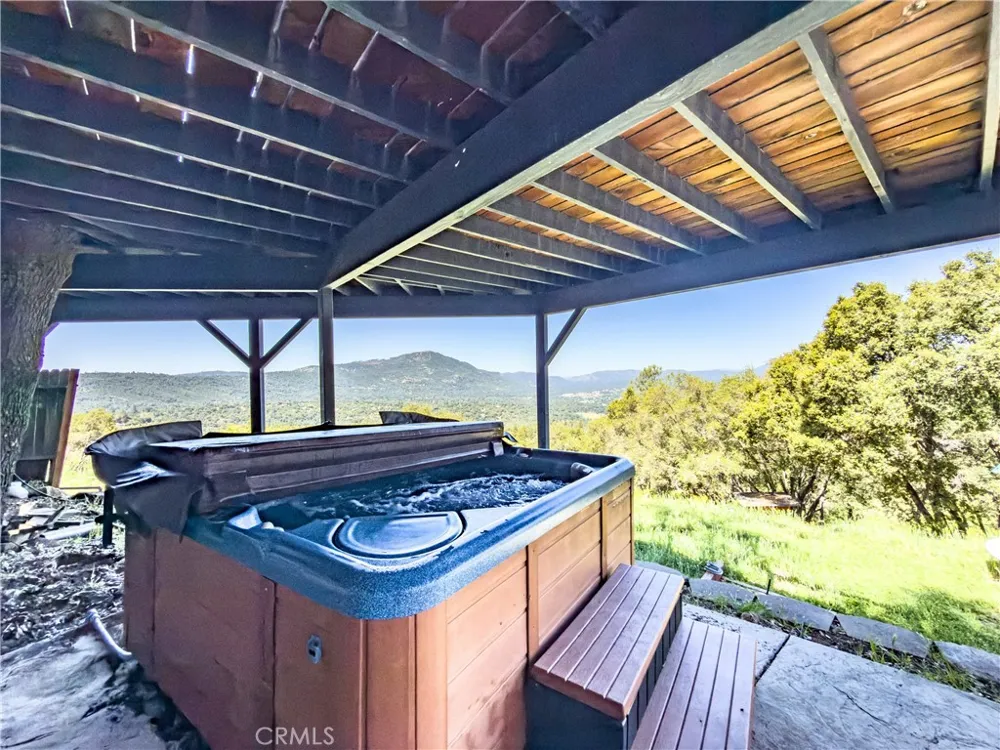 51571 Coyote Ridge Oakhurst, CA 93644