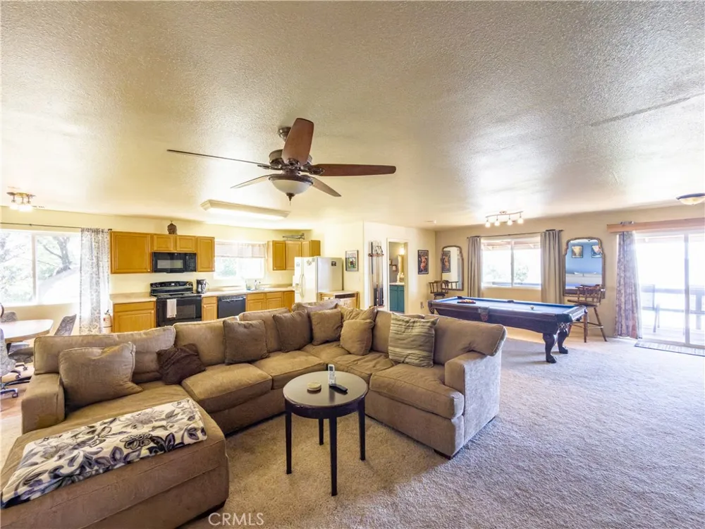 51571 Coyote Ridge Oakhurst, CA 93644