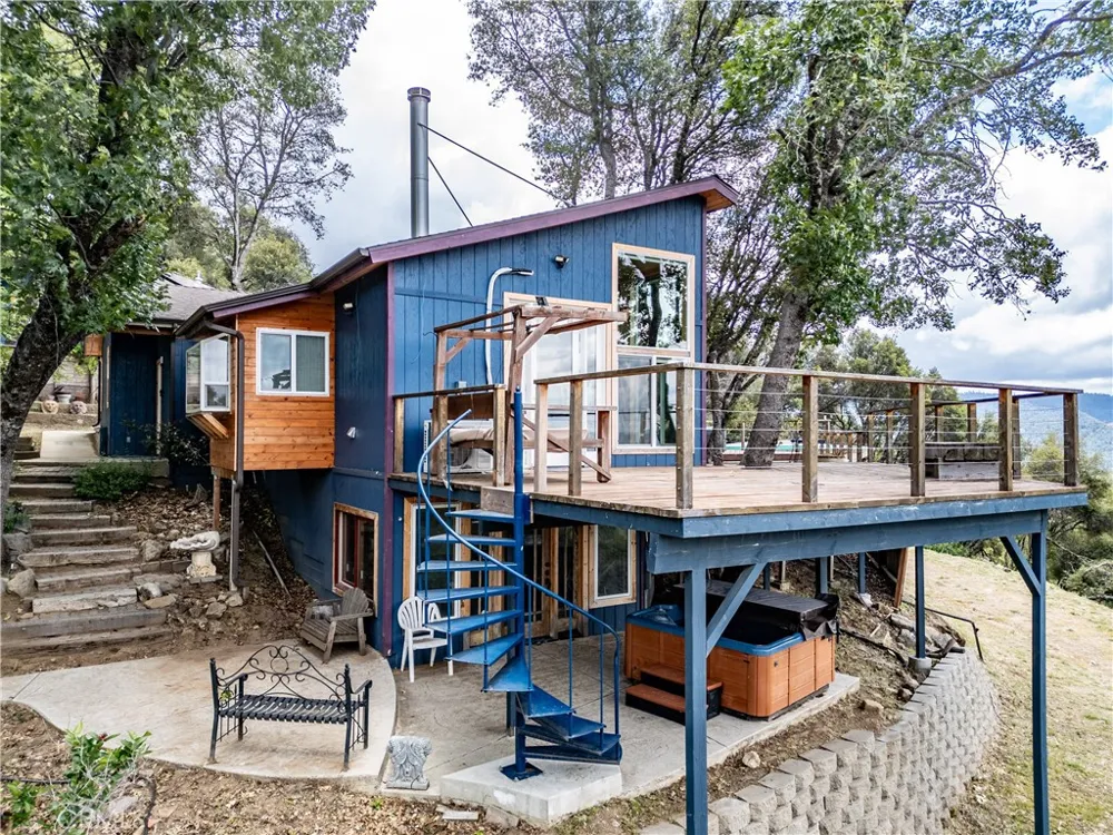 51571 Coyote Ridge Oakhurst, CA 93644