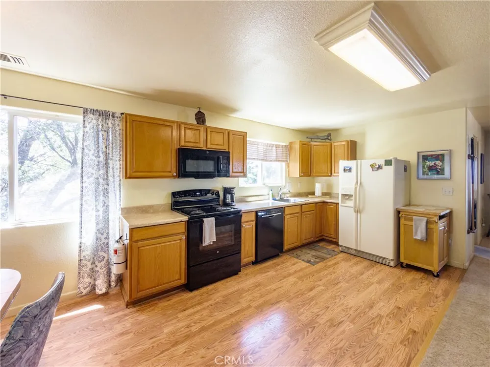 51571 Coyote Ridge Oakhurst, CA 93644