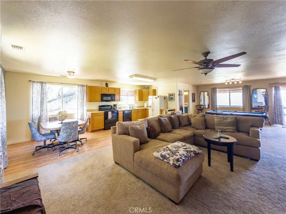 51571 Coyote Ridge Oakhurst, CA 93644