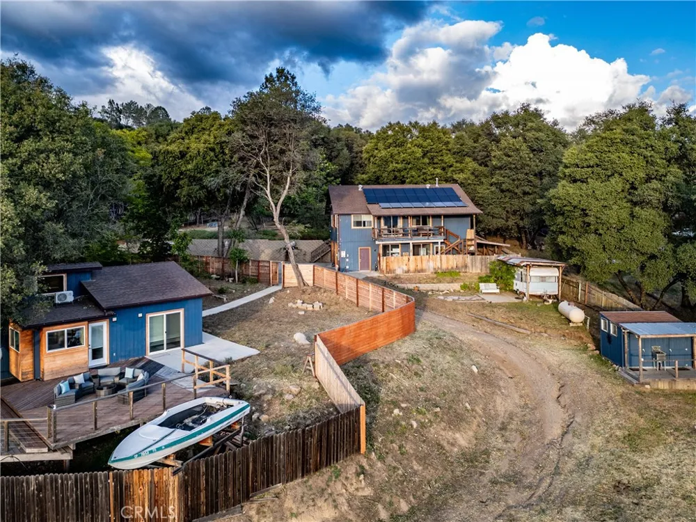 51571 Coyote Ridge Oakhurst, CA 93644