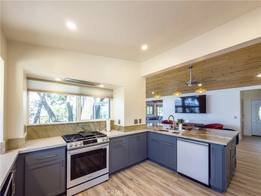 51571 Coyote Ridge Oakhurst, CA 93644